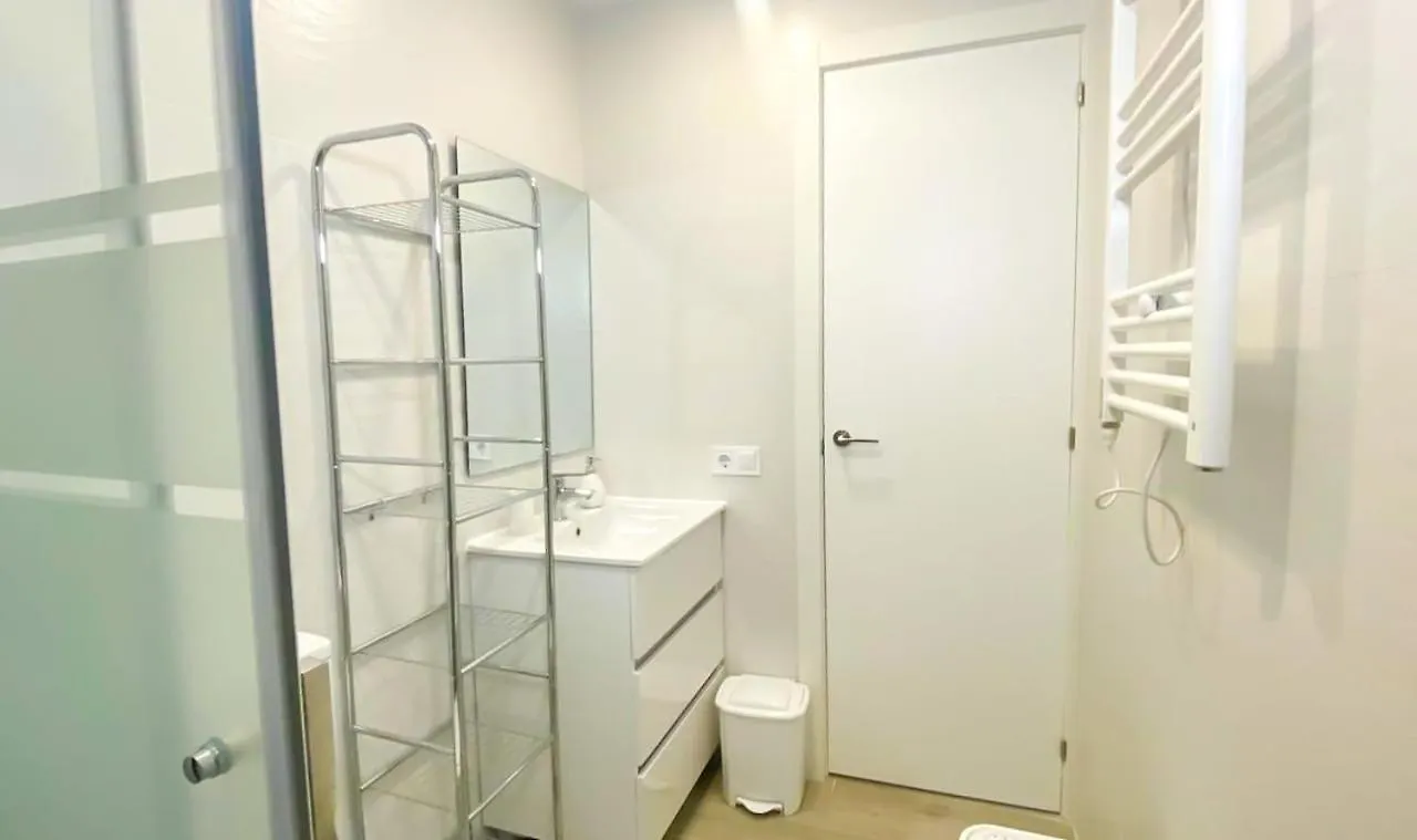 77 Hakuna Nicolasa Apartment Madrid 0*,